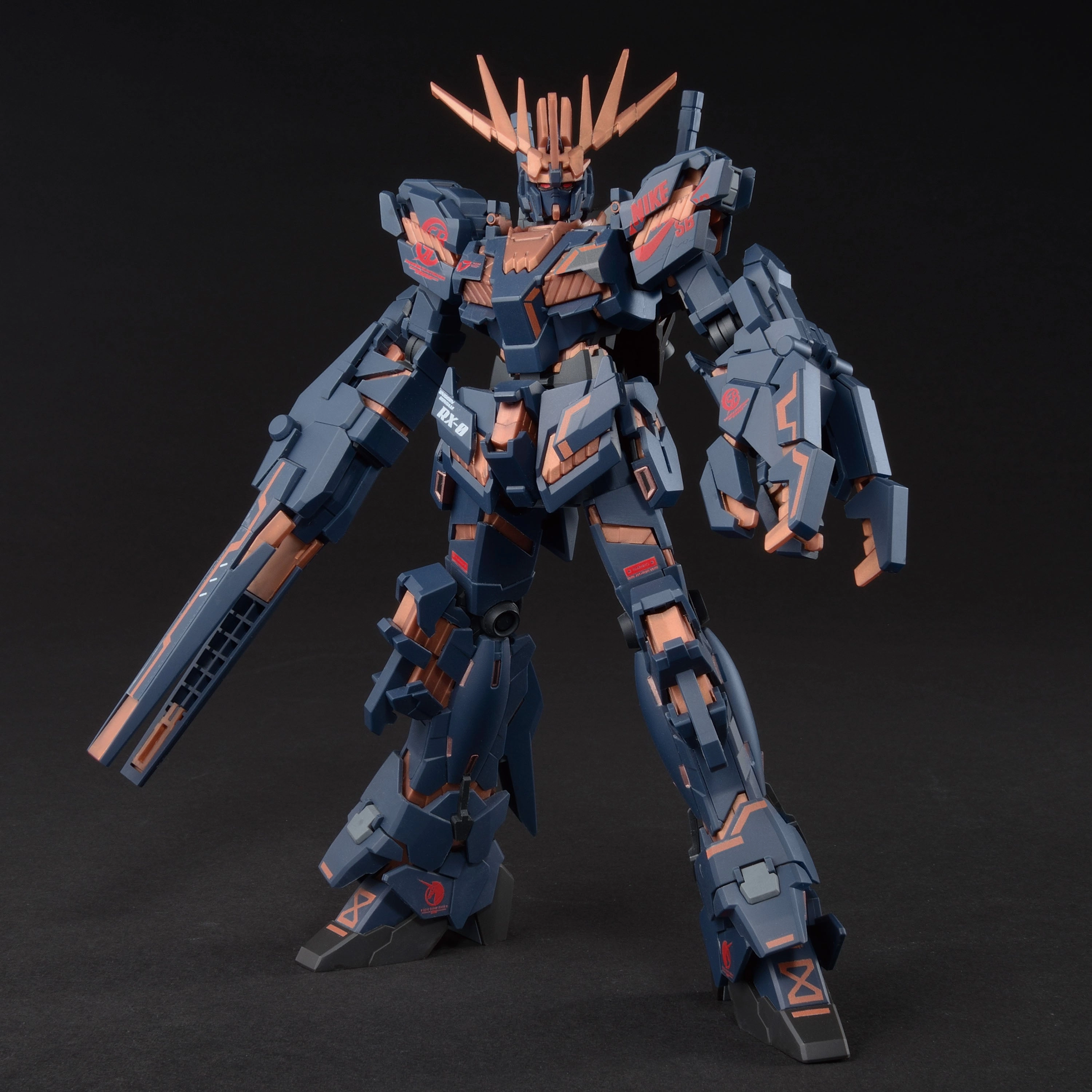 Protective Case Gundam 1/144 Unicorn Gundam 02 Banshee (Destroy Mode) Ver. Nike SB Model Kit Exclusive