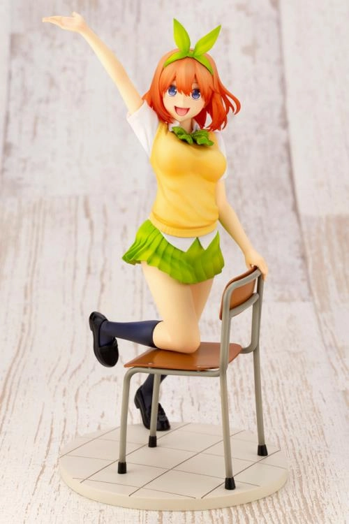 Kotobukiya 1/8 The Quintessential Quintuplets Yotsuba Nakano Scale Statue Figure PP893 Robot Design Collectible Art