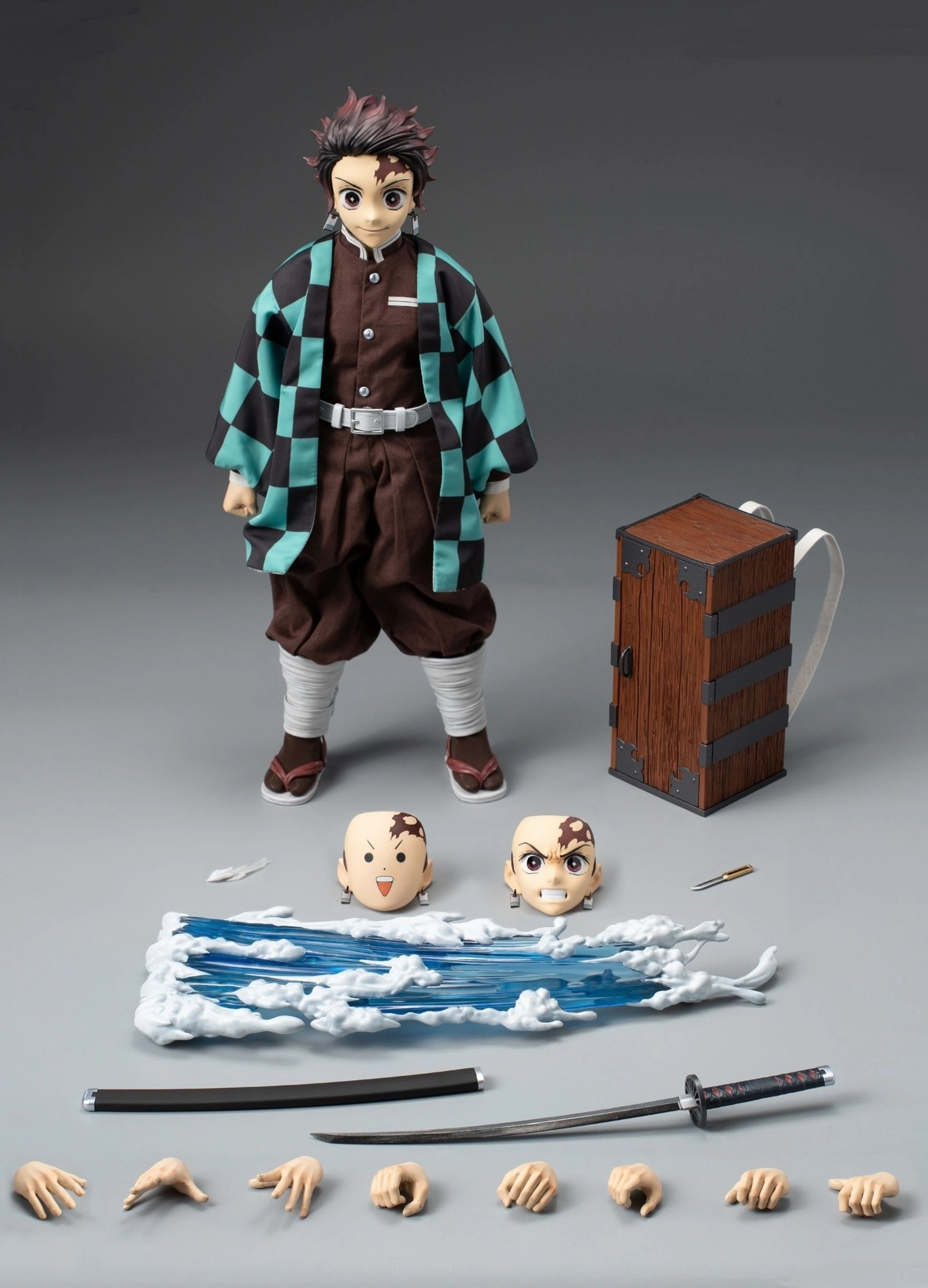 ThreeZero FigZero 1/6 Demon Slayer: Kimetsu no Yaiba Tanjiro Kamado Scale Action Figure Toy Museum Antique Reproduction